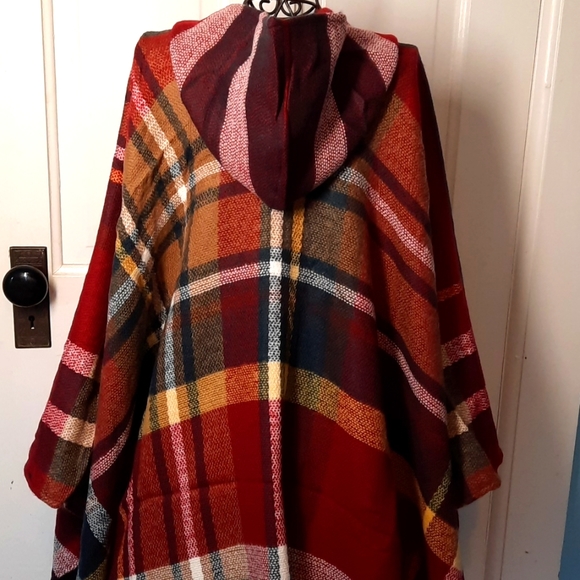 Hooded Ruana Soft Lightweight Summer Knit Wine Navy Cream Yellow Plaid Fringe - Picture 2 of 6